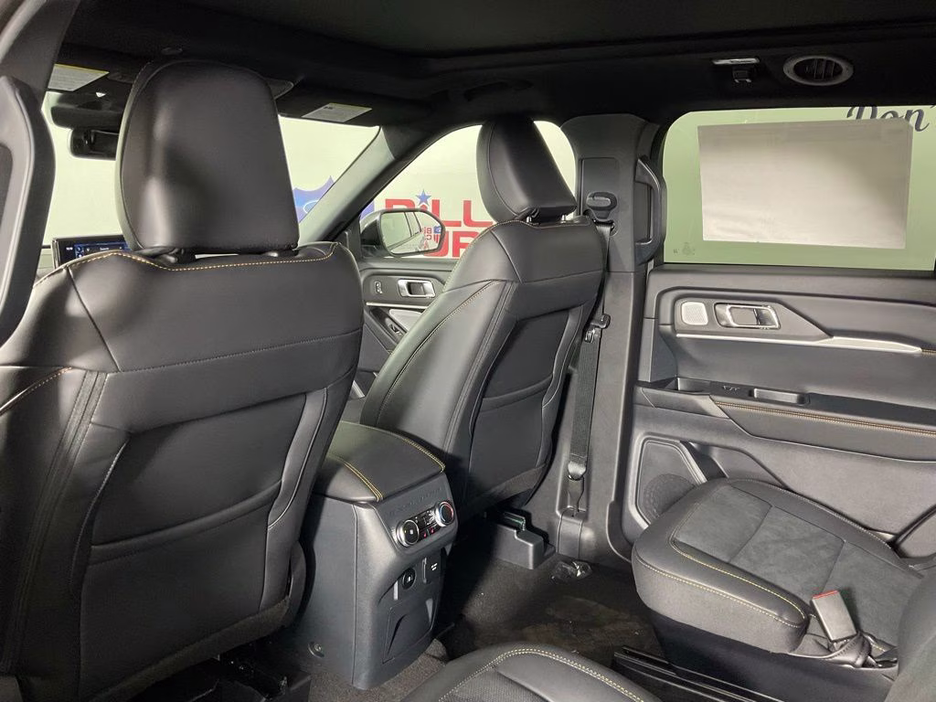 2026 White Ford Explorer Tremor 4X4 SUV