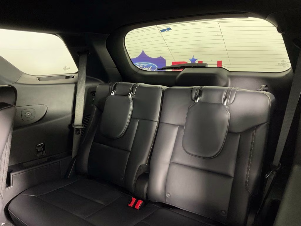 2026 White Ford Explorer Tremor 4X4 SUV