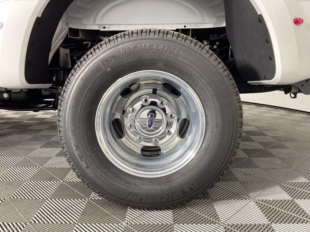 2026 White Ford Super Duty F-350 DRW 4X4 Truck