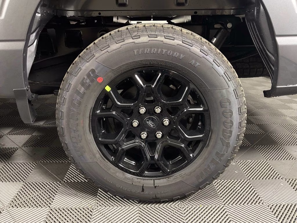 2026 Gray Ford F-150 Lariat 4X4 Truck