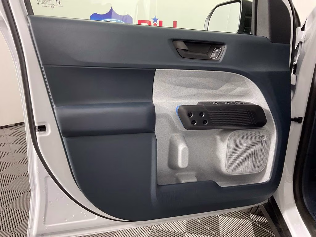 2026 Oxford White Ford Maverick XLT FWD Truck