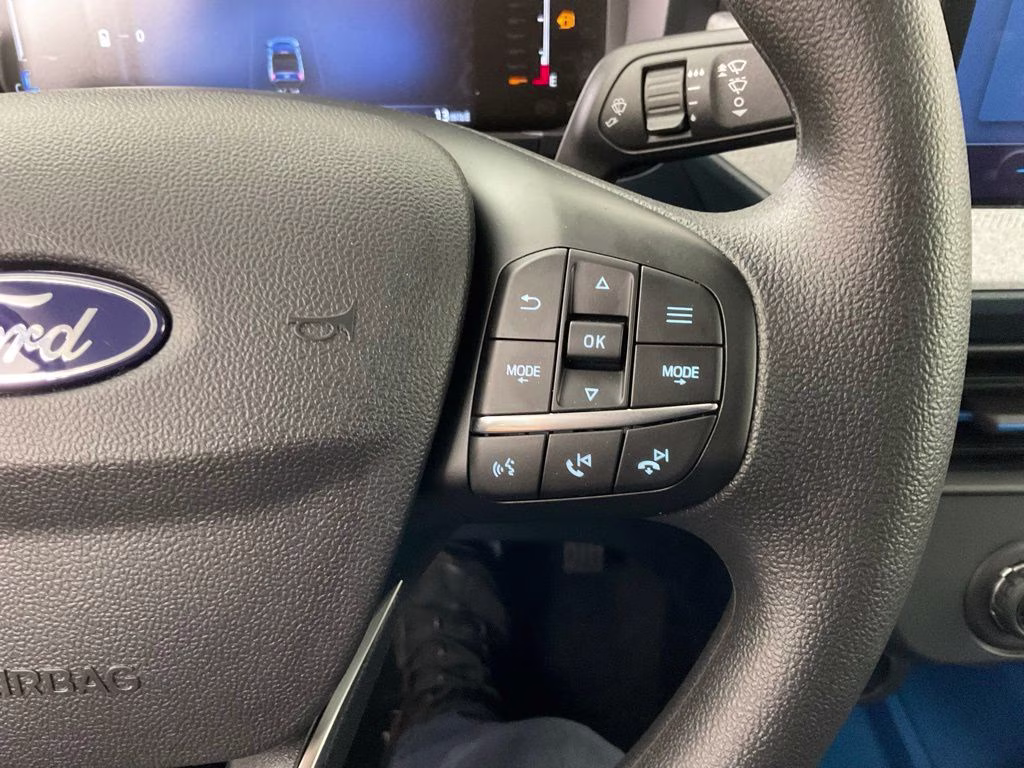 2026 Oxford White Ford Maverick XLT FWD Truck