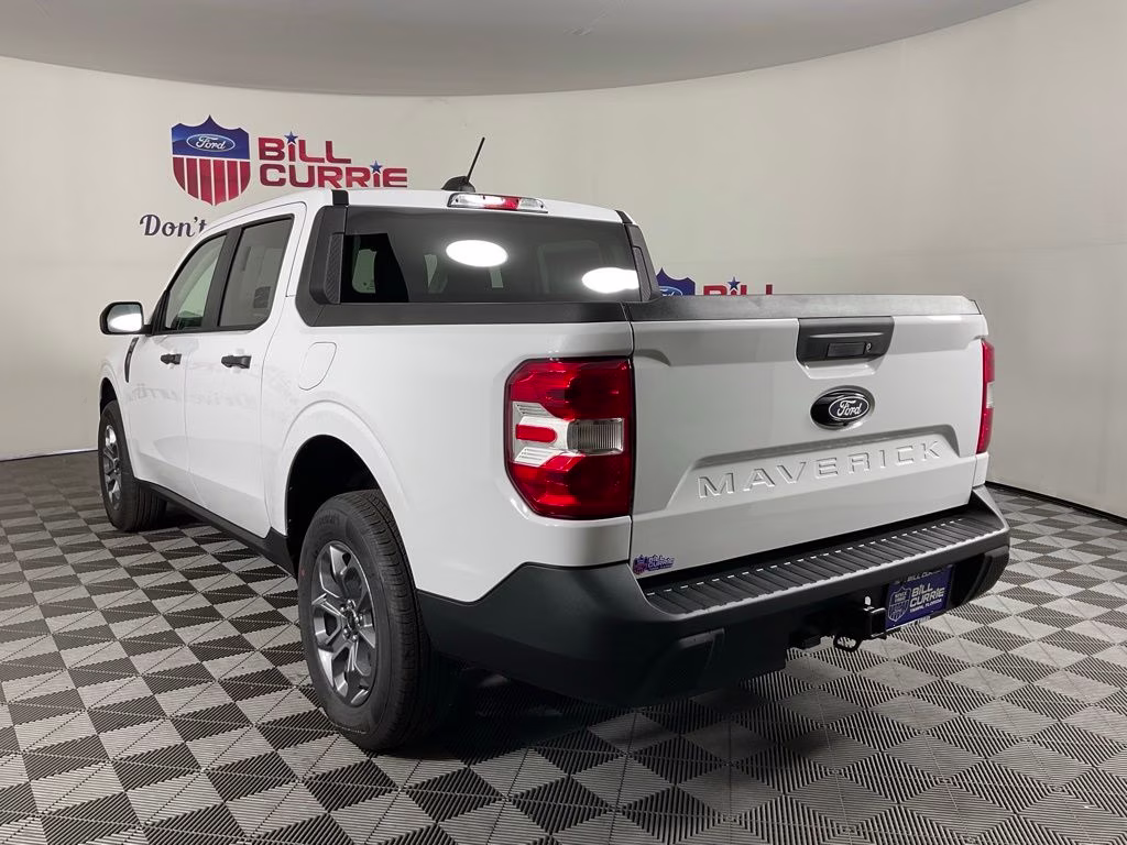 2026 Oxford White Ford Maverick XLT FWD Truck