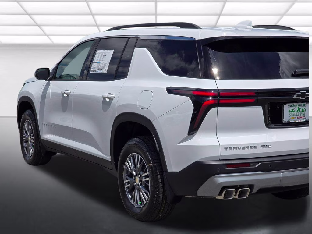 2026 Summit White Chevrolet Traverse LT AWD SUV