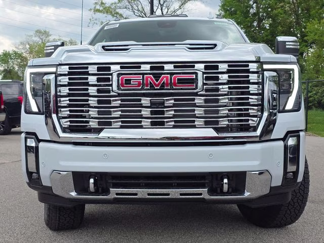 2026 Glacier White Tricoat GMC Sierra 2500HD Denali 4X4 Truck