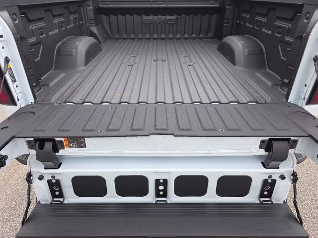2026 Glacier White Tricoat GMC Sierra 2500HD Denali 4X4 Truck