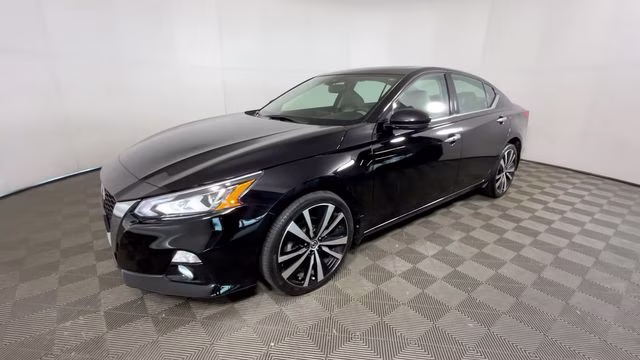 2021 Super Black Nissan Altima 2.5 Platinum AWD Sedan