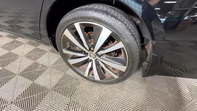 2021 Super Black Nissan Altima 2.5 Platinum AWD Sedan