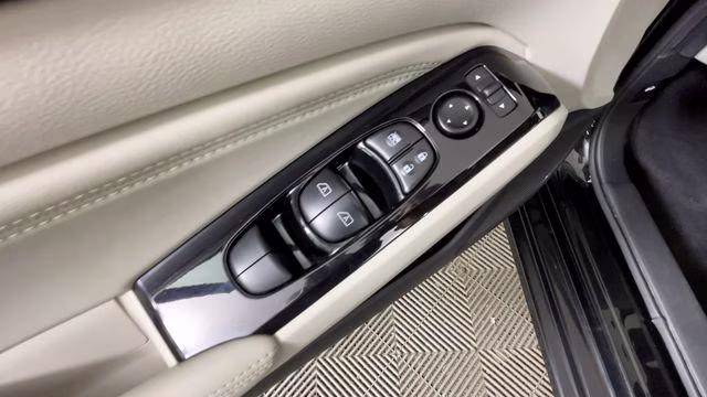 2021 Super Black Nissan Altima 2.5 Platinum AWD Sedan