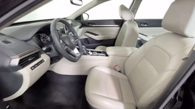 2021 Super Black Nissan Altima 2.5 Platinum AWD Sedan