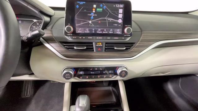 2021 Super Black Nissan Altima 2.5 Platinum AWD Sedan