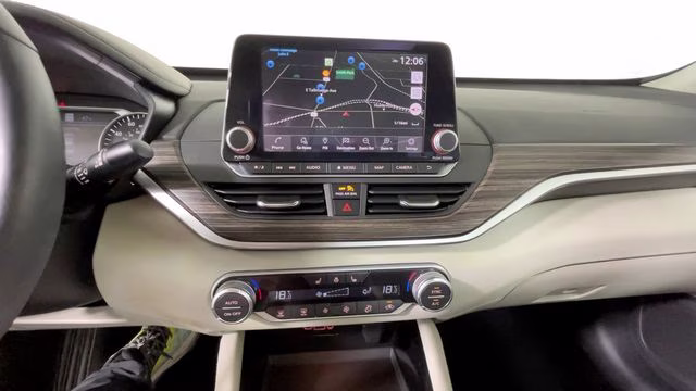 2021 Super Black Nissan Altima 2.5 Platinum AWD Sedan