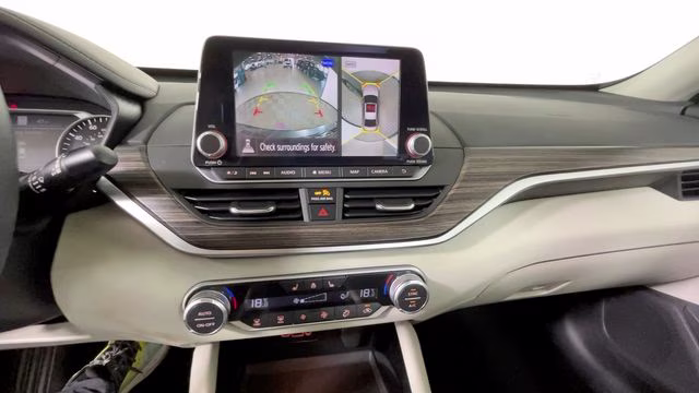 2021 Super Black Nissan Altima 2.5 Platinum AWD Sedan