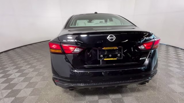 2021 Super Black Nissan Altima 2.5 Platinum AWD Sedan