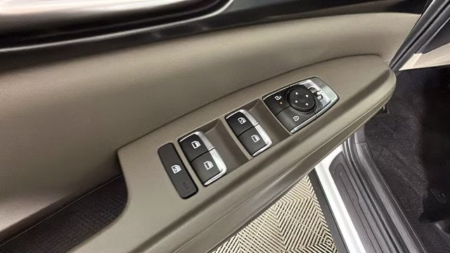 2026 Snow White Pearl Kia Carnival LX FWD Van