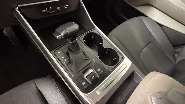 2026 Snow White Pearl Kia Carnival LX FWD Van