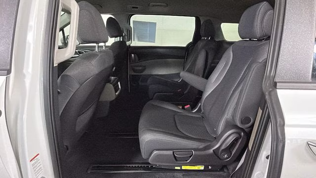 2026 Snow White Pearl Kia Carnival LX FWD Van