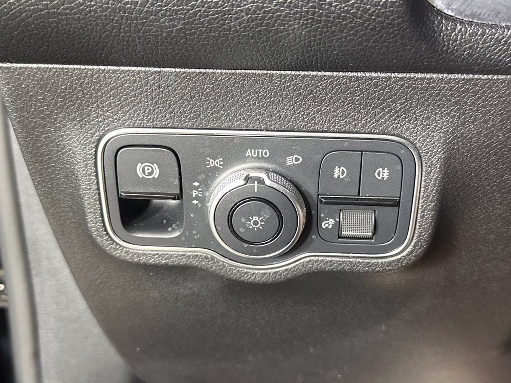 2023 Night Black Mercedes-Benz GLB GLB 250 FWD SUV