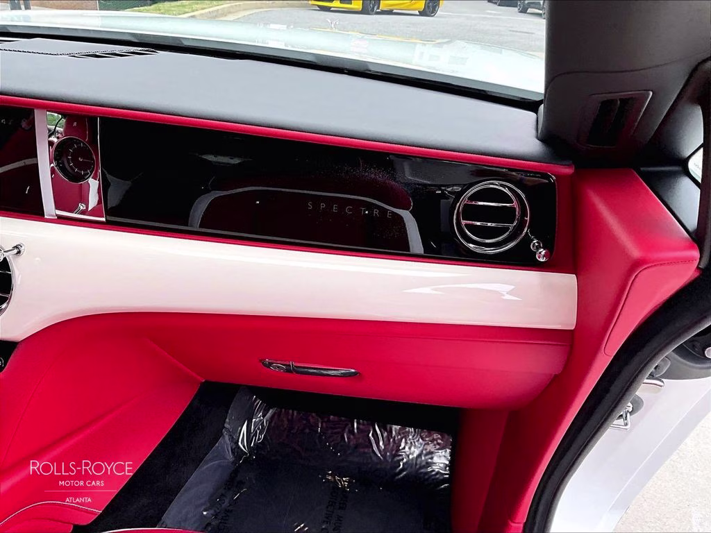 2024 Arctic White Rolls-Royce Spectre AWD Coupe