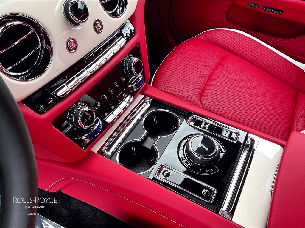 2024 Arctic White Rolls-Royce Spectre AWD Coupe