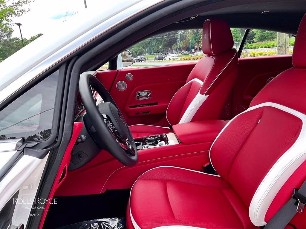 2024 Arctic White Rolls-Royce Spectre AWD Coupe