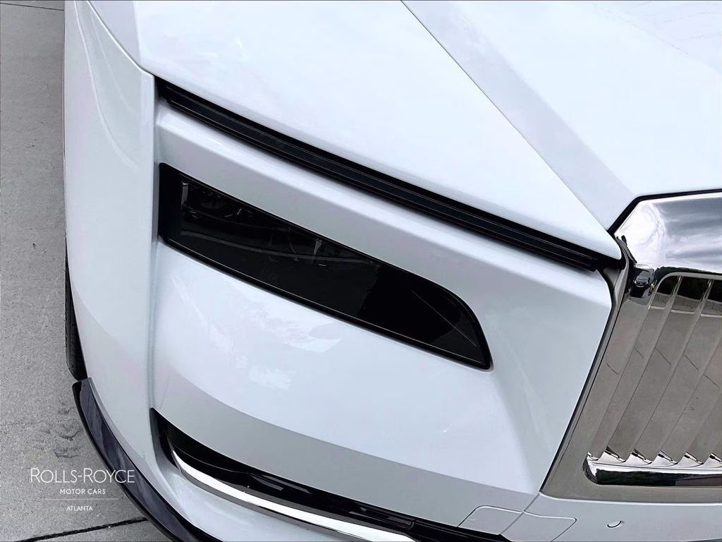 2024 Arctic White Rolls-Royce Spectre AWD Coupe