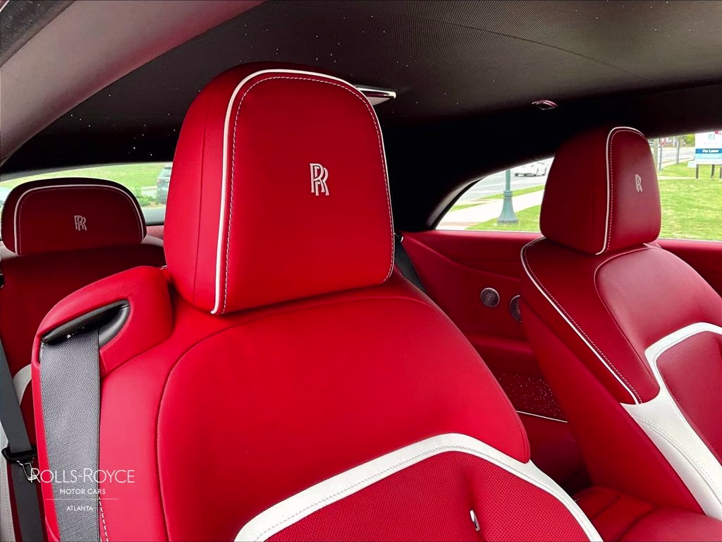 2024 Arctic White Rolls-Royce Spectre AWD Coupe