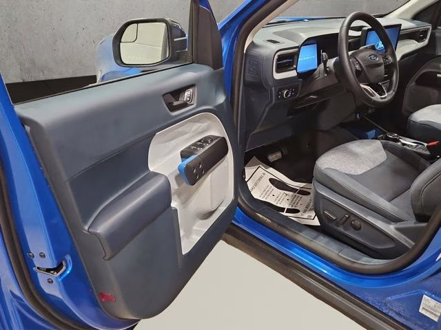 2025 Velocity Blue Ford Maverick XLT AWD Truck