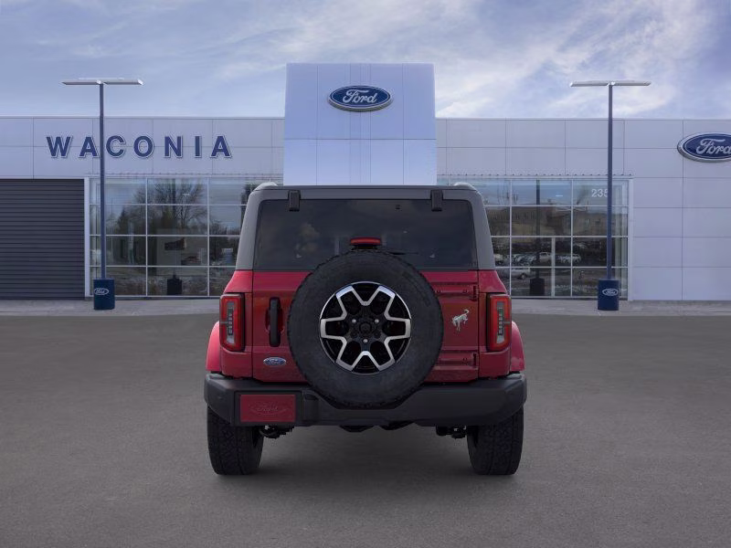 2026 Ruby Red Metallic Tinted Clearcoat Ford Bronco Outer Banks 4X4 SUV