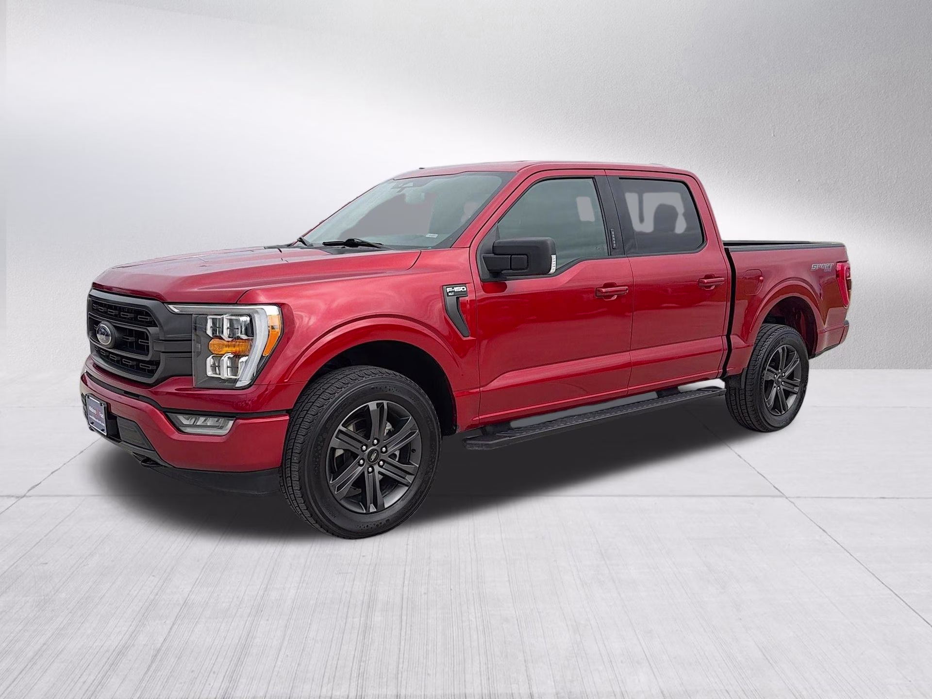 2023 Hot Pepper Red Metallic Tinted Clearcoat Ford F-150 XLT 4X4 Truck
