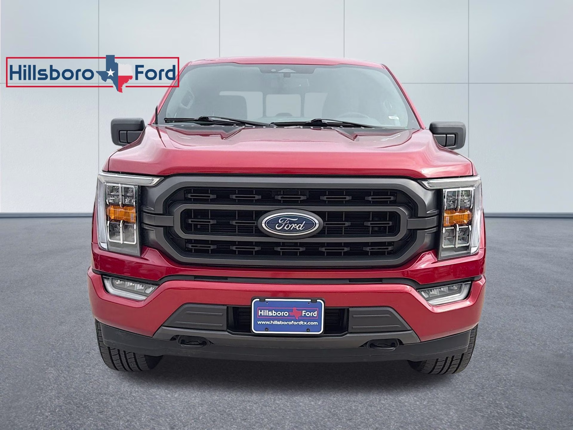 2023 Hot Pepper Red Metallic Tinted Clearcoat Ford F-150 XLT 4X4 Truck