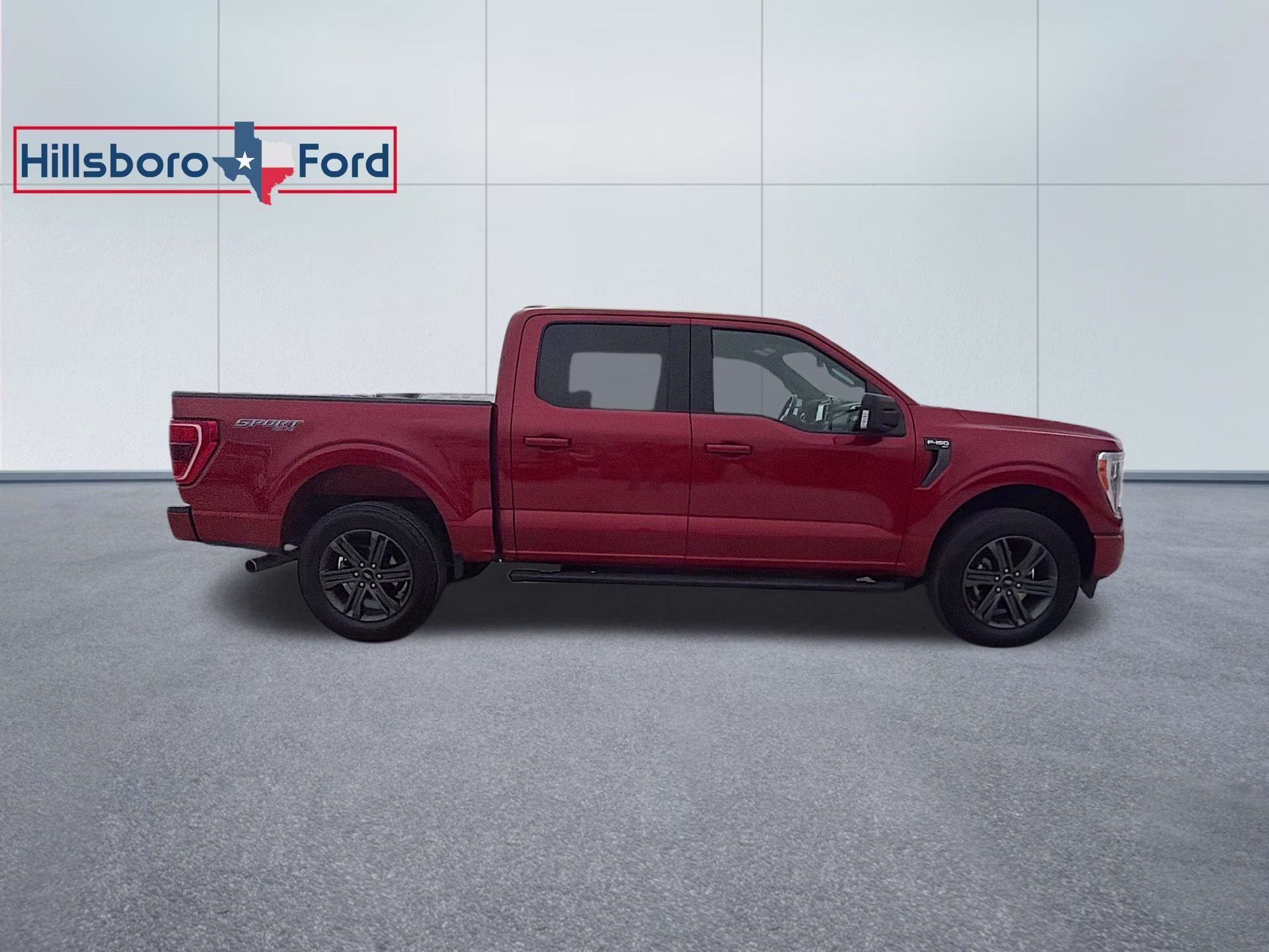 2023 Hot Pepper Red Metallic Tinted Clearcoat Ford F-150 XLT 4X4 Truck