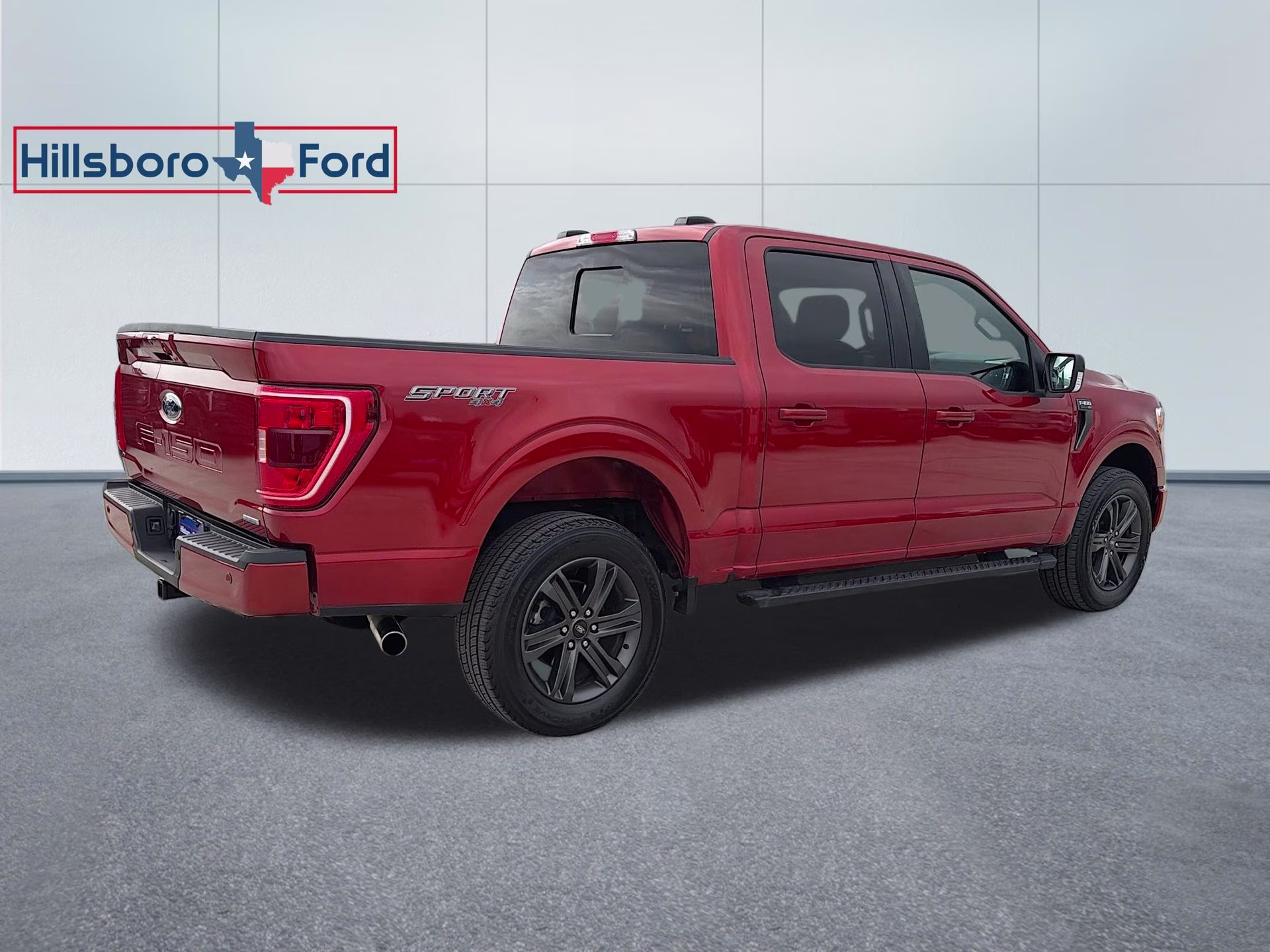 2023 Hot Pepper Red Metallic Tinted Clearcoat Ford F-150 XLT 4X4 Truck