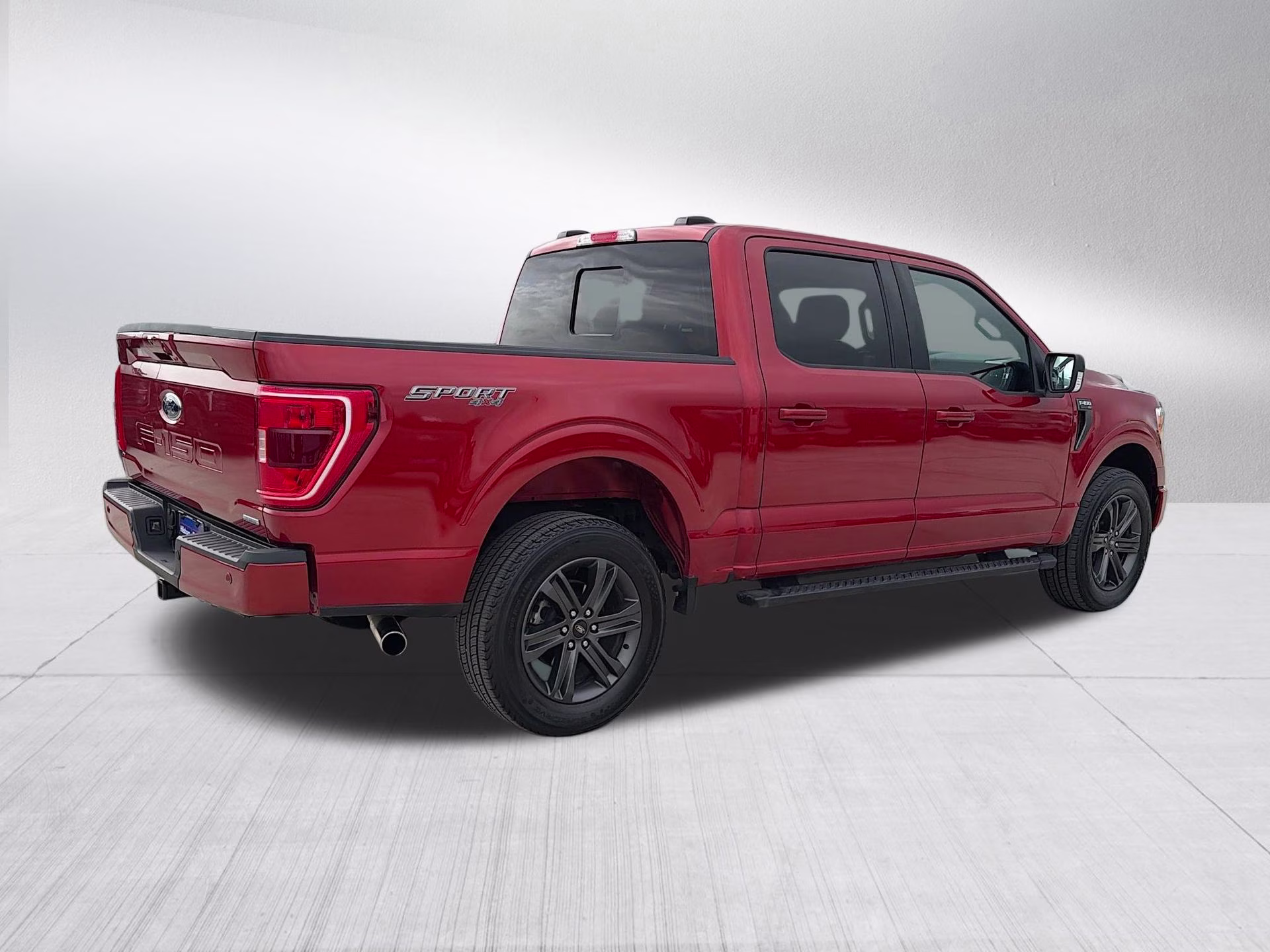 2023 Hot Pepper Red Metallic Tinted Clearcoat Ford F-150 XLT 4X4 Truck
