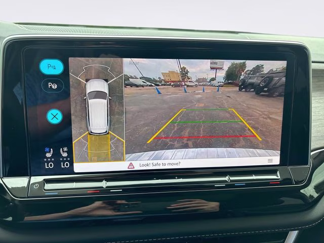 2025 Pure White Volkswagen Atlas 2.0T SEL Premium R-Line AWD SUV