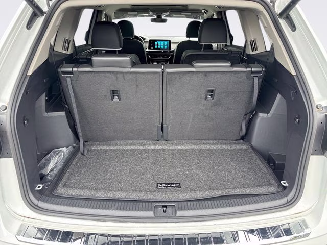 2025 Pure White Volkswagen Atlas 2.0T SEL Premium R-Line AWD SUV