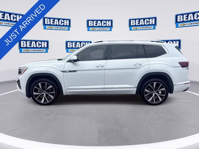 2025 Pure White Volkswagen Atlas 2.0T SEL Premium R-Line AWD SUV