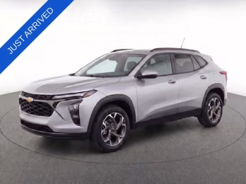 2025 Sterling Gray Metallic Chevrolet Trax LT FWD SUV