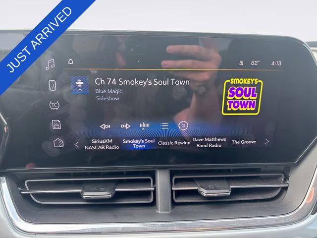 2025 Sterling Gray Metallic Chevrolet Trax LT FWD SUV