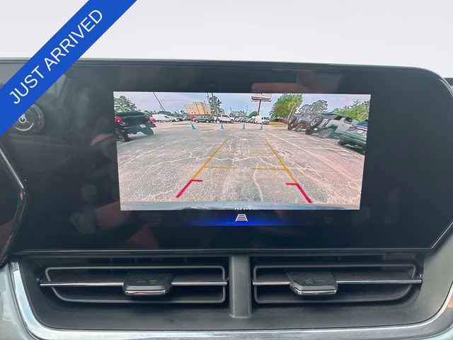2025 Sterling Gray Metallic Chevrolet Trax LT FWD SUV