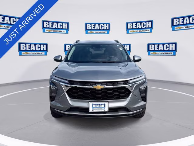 2025 Sterling Gray Metallic Chevrolet Trax LT FWD SUV