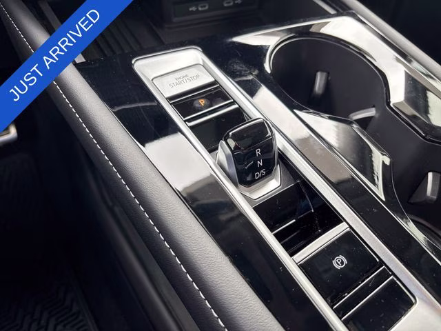 2025 Pure White Volkswagen Atlas 2.0T SEL Premium R-Line AWD SUV