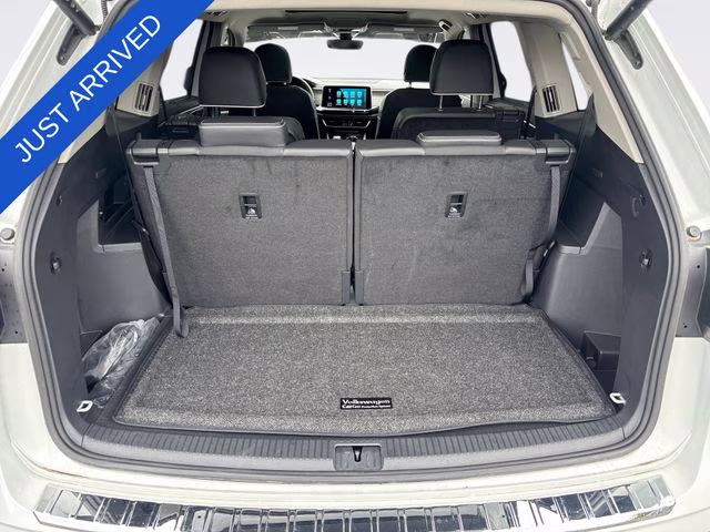 2025 Pure White Volkswagen Atlas 2.0T SEL Premium R-Line AWD SUV