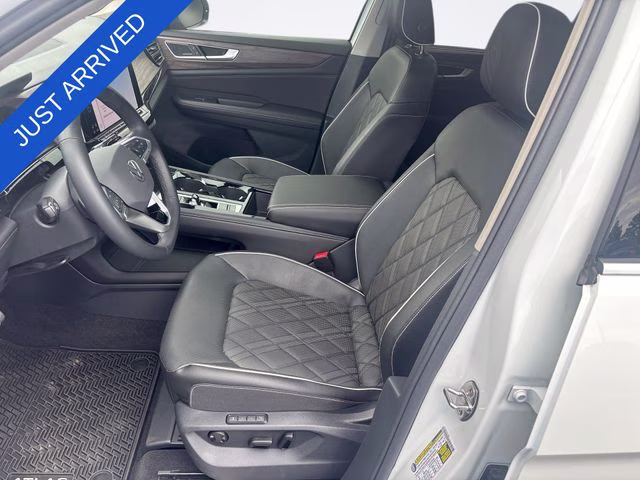 2025 Pure White Volkswagen Atlas 2.0T SEL Premium R-Line AWD SUV