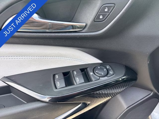 2025 Sterling Gray Metallic Chevrolet Trax LT FWD SUV