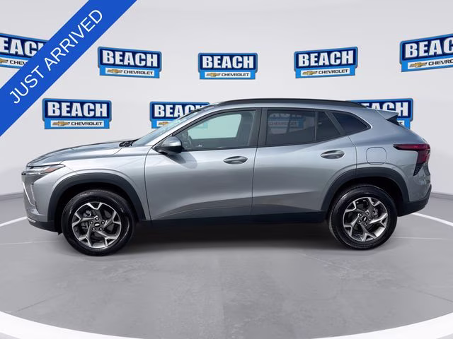 2025 Sterling Gray Metallic Chevrolet Trax LT FWD SUV
