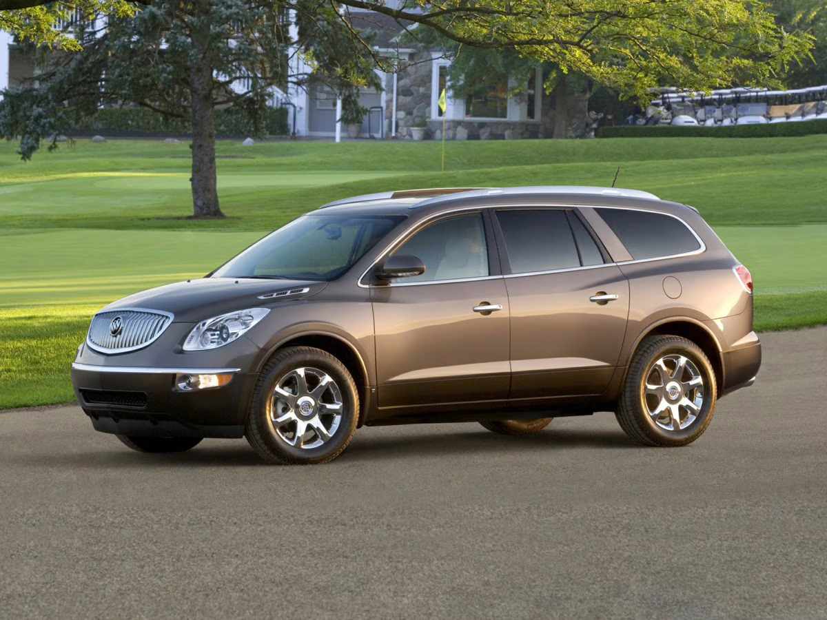 2011 White Buick Enclave CXL FWD SUV