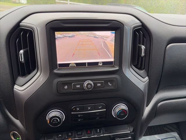2022 Summit White Chevrolet Silverado 1500 Custom 4X4 Truck