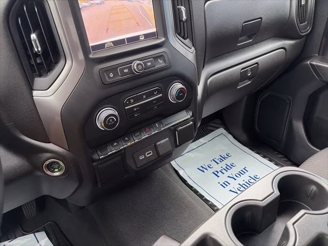 2022 Summit White Chevrolet Silverado 1500 Custom 4X4 Truck