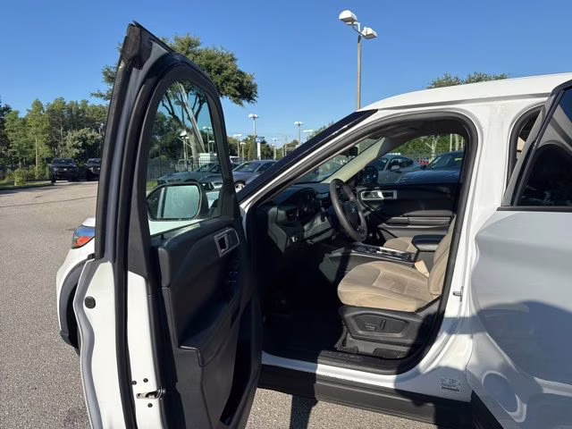 2021 Oxford White Ford Explorer RWD SUV